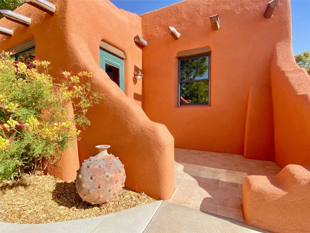 2007 Indian School Road NW, Albuquerque, NM 87104