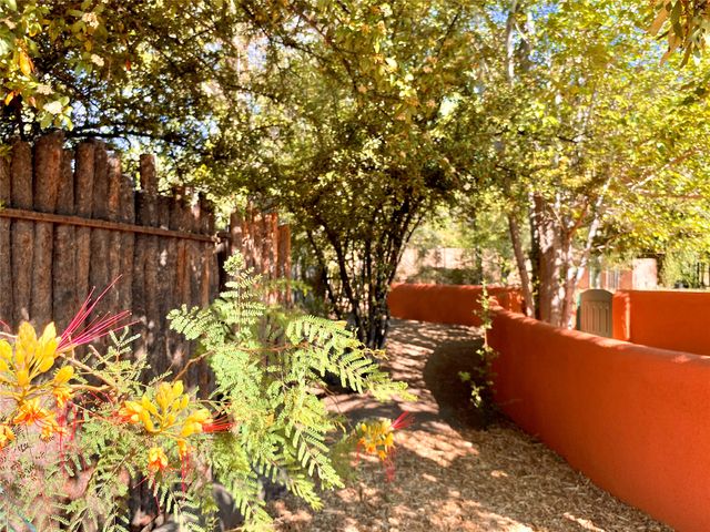 2007 Indian School Road NW, Albuquerque, NM 87104