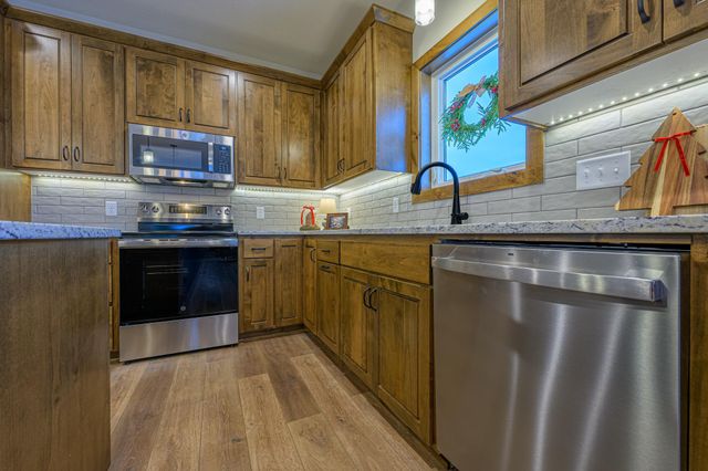 1332 Bradford Street SE, Hutchinson, MN 55350