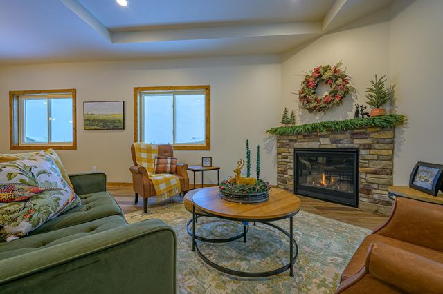 1332 Bradford Street SE, Hutchinson, MN 55350