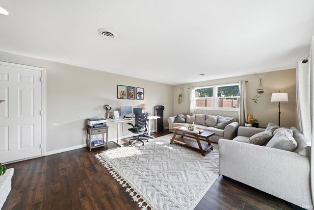 9520 Spurwood Court, Fort Wayne, IN 46804