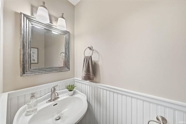 9520 Spurwood Court, Fort Wayne, IN 46804