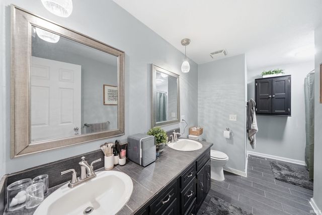 9520 Spurwood Court, Fort Wayne, IN 46804