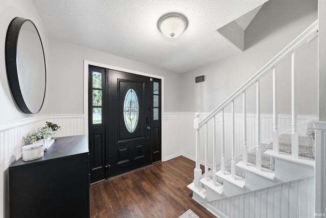 9520 Spurwood Court, Fort Wayne, IN 46804