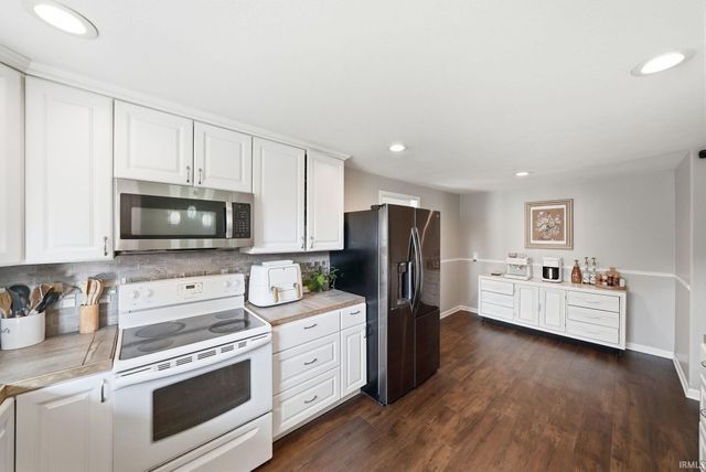 9520 Spurwood Court, Fort Wayne, IN 46804