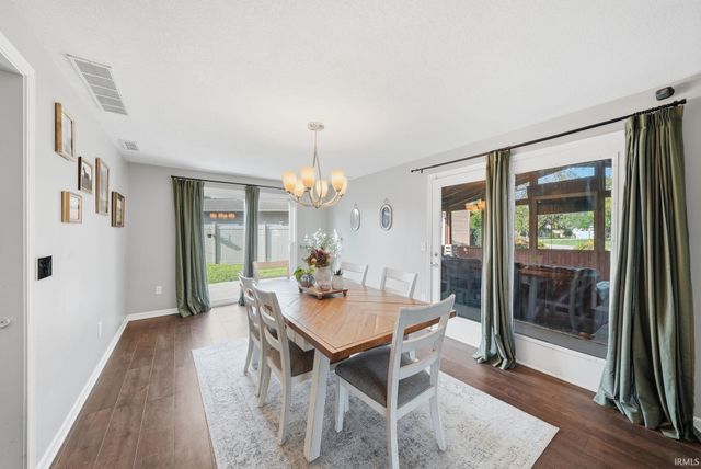 9520 Spurwood Court, Fort Wayne, IN 46804