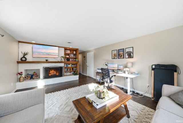 9520 Spurwood Court, Fort Wayne, IN 46804