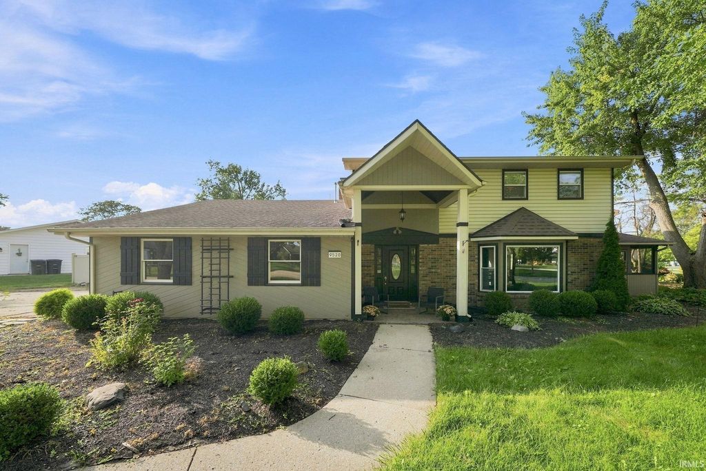 9520 Spurwood Court, Fort Wayne, IN 46804
