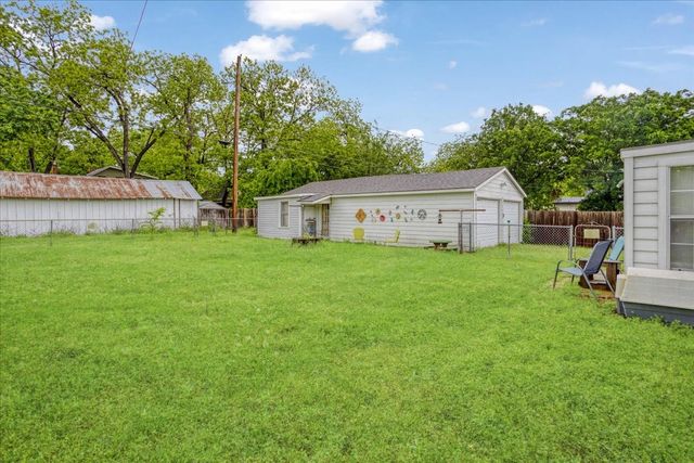 1231 W Woodard Street, Denison, TX 75020