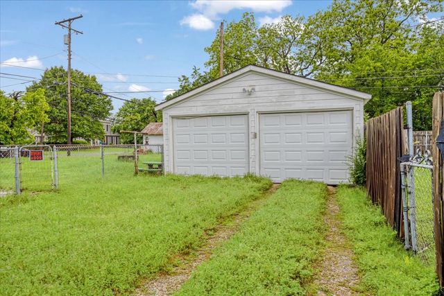 1231 W Woodard Street, Denison, TX 75020