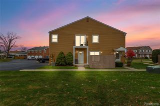 23637 N Rockledge, Novi, MI 48375