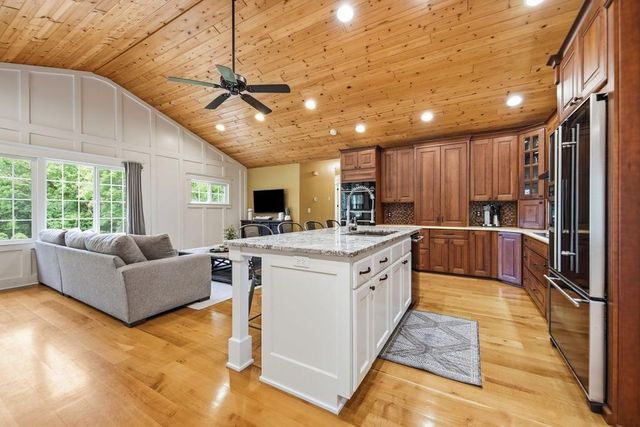 13508 Sunset Trail, Plymouth, MN 55441