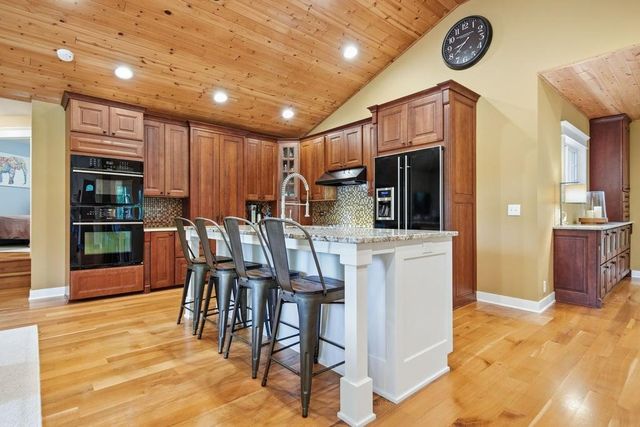 13508 Sunset Trail, Plymouth, MN 55441