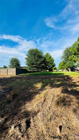 82 Road 5248, Cleveland, TX 77327