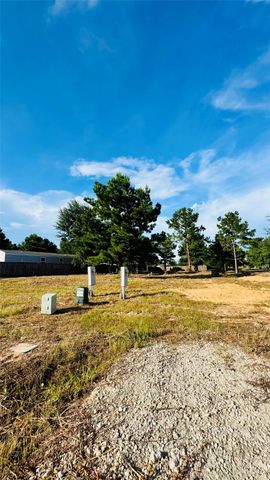 82 Road 5248, Cleveland, TX 77327