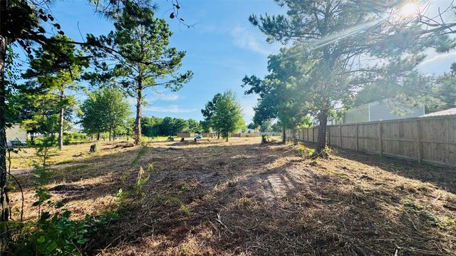82 Road 5248, Cleveland, TX 77327