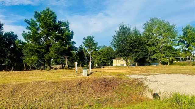82 Road 5248, Cleveland, TX 77327