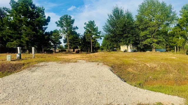 82 Road 5248, Cleveland, TX 77327