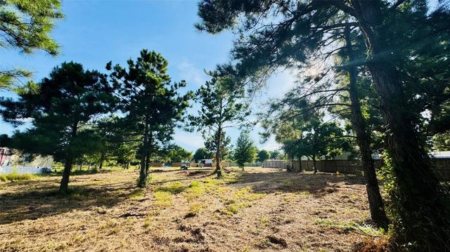 82 Road 5248, Cleveland, TX 77327