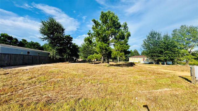 82 Road 5248, Cleveland, TX 77327