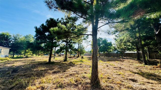 82 Road 5248, Cleveland, TX 77327