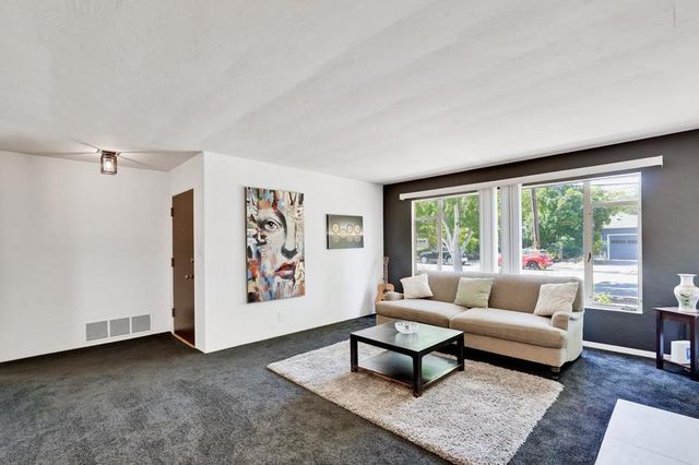 452 Church Street, Mountain View, CA 94041