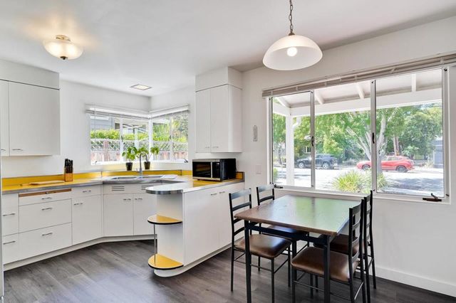 452 Church Street, Mountain View, CA 94041