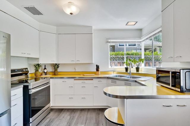 452 Church Street, Mountain View, CA 94041