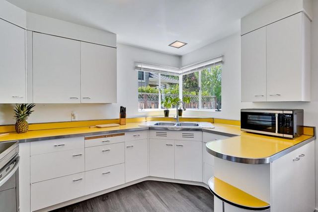 452 Church Street, Mountain View, CA 94041