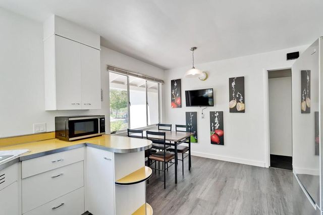 452 Church Street, Mountain View, CA 94041