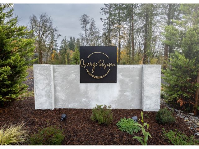 13568 GOODALL Rd 4, Lake Oswego, OR 97034