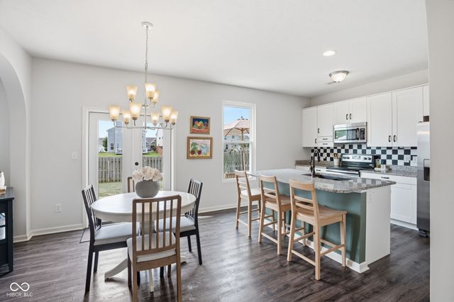5781 White Pine Road, Whitestown, IN 46075