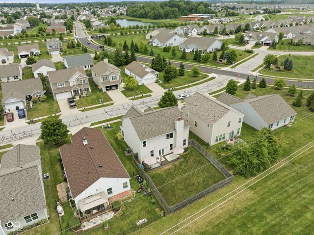 5781 White Pine Road, Whitestown, IN 46075