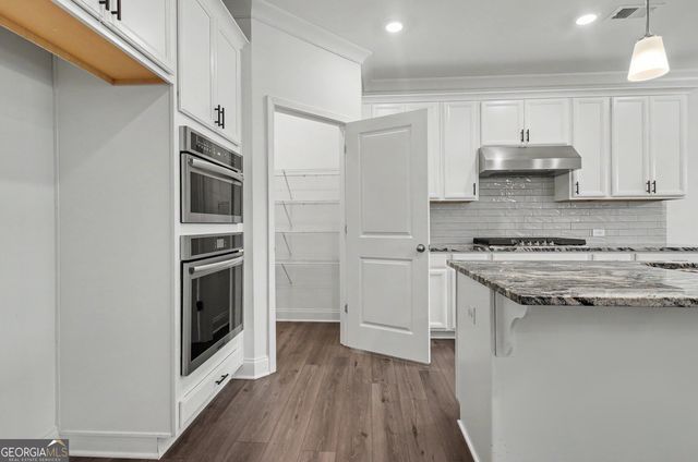 375 Plainfield Street, Fayetteville, GA 30215