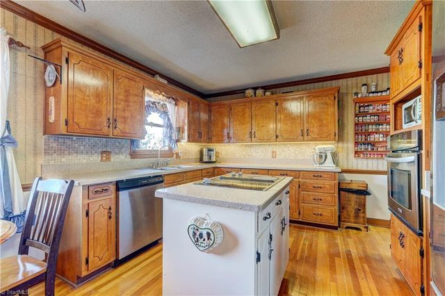 2896 Narrow Gauge Road, Reidsville, NC 27320