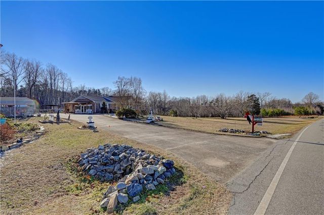 2896 Narrow Gauge Road, Reidsville, NC 27320
