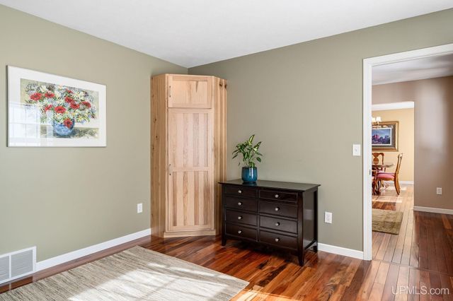 2831 Westview Drive, Marquette, MI 49855