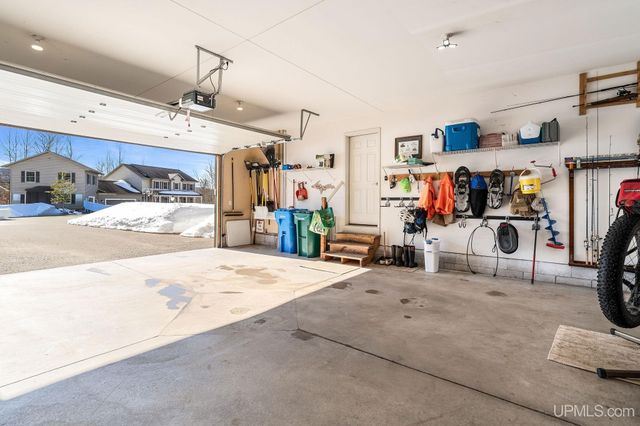 2831 Westview Drive, Marquette, MI 49855