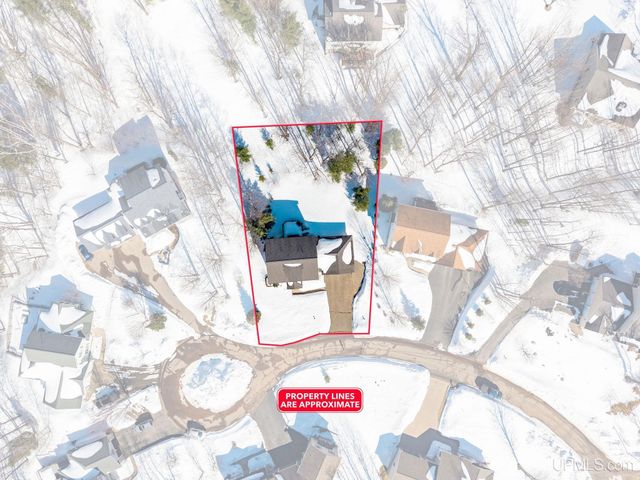 2831 Westview Drive, Marquette, MI 49855