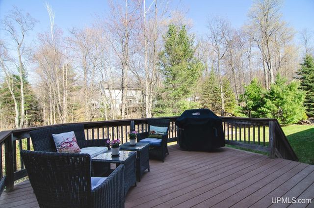 2831 Westview Drive, Marquette, MI 49855