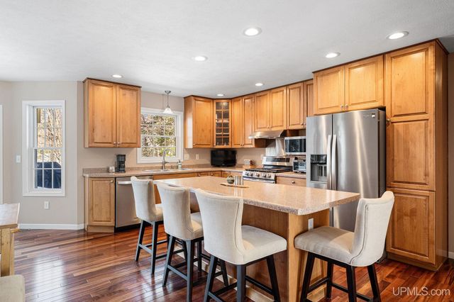 2831 Westview Drive, Marquette, MI 49855