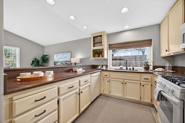 9414 Forest Vista Way, Elk Grove, CA 95758