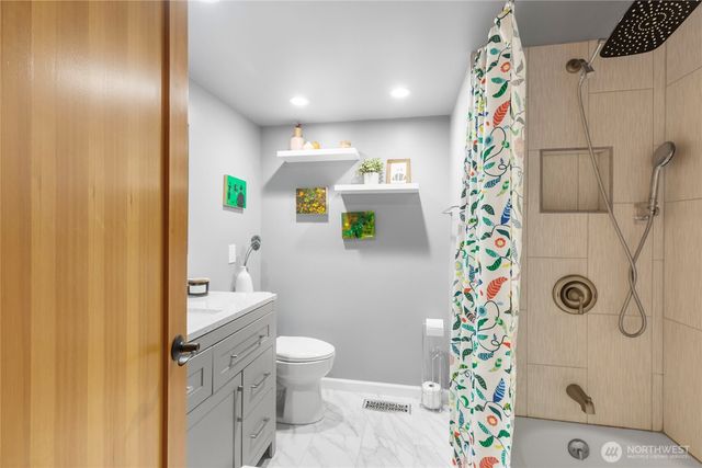 8622 NE 139th Street, Kirkland, WA 98034