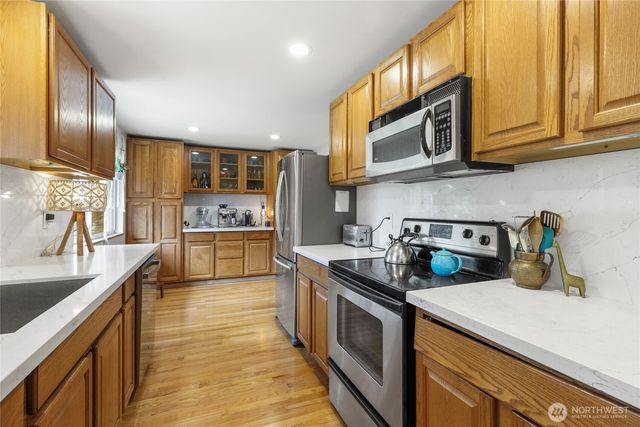 8622 NE 139th Street, Kirkland, WA 98034