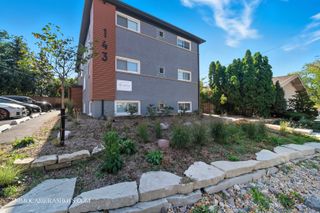 143 Ann Street 2S, Clarendon Hills, IL 60514