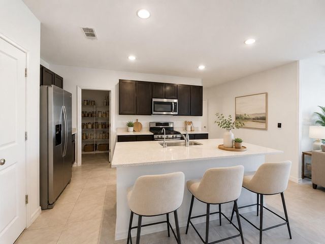 35710 KINSEY POINT, Zephyrhills, FL 33541