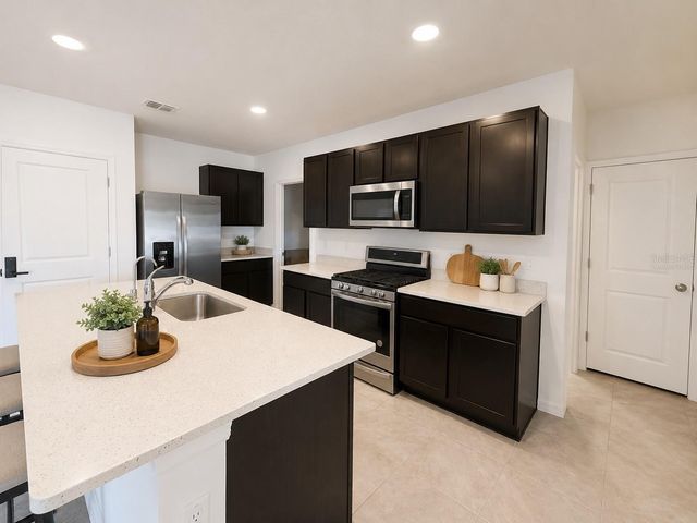 35710 KINSEY POINT, Zephyrhills, FL 33541