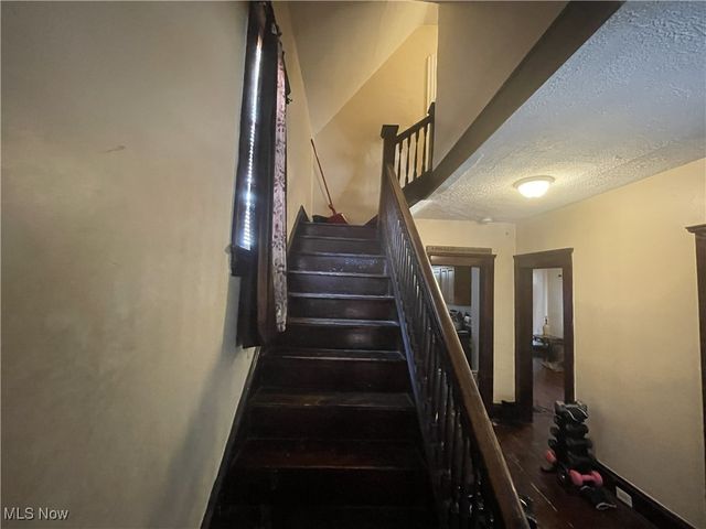 2064 W 104th Street, Cleveland, OH 44102