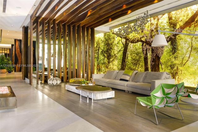 1010 Brickell Ave 2911, Miami, FL 33131