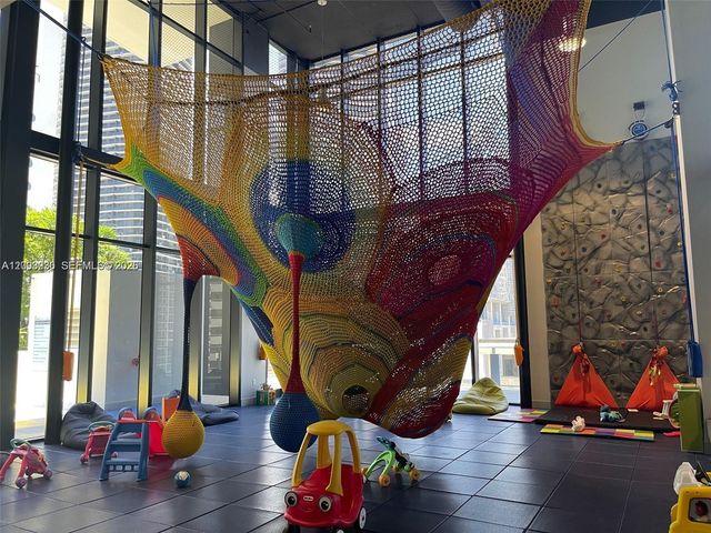 1010 Brickell Ave 2911, Miami, FL 33131